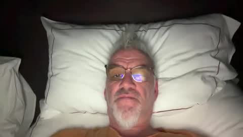 Snapshot of jewlronny chatting on 02.18.26 jewlronny online show from 02.18.26