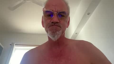 Snapshot of jewlronny chatting on 02.27.26 jewlronny online show from 02.27.26