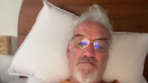 Snapshot of jewlronny chatting on 03.03.26 jewlronny online show from 03.03.26