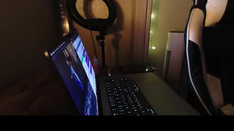 Snapshot of jexrs chatting on 10.07.25 jexrs online show from 10.07.25