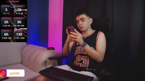 Snapshot of jey_keler chatting on 11.30.25 jey keler online show from 11.30.25