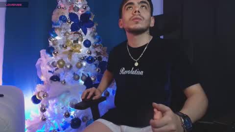 Snapshot of jey_keler chatting on 12.21.25 jey keler online show from 12.21.25