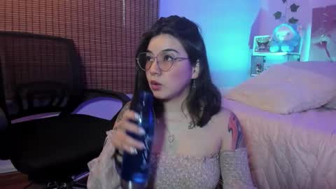 Snapshot of jeylee_ chatting on 11.11.25 Jeyy online show from 11.11.25