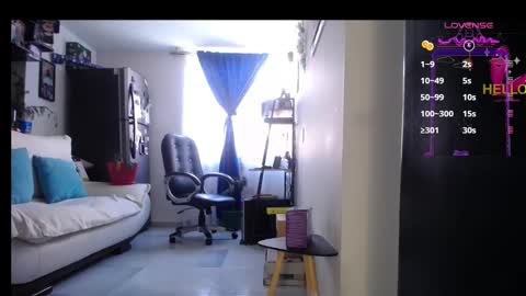 Snapshot of jezabel_purple chatting on 01.22.25 Camila online show from 01.22.25