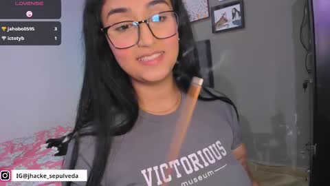 jhackelin  My independent account online show from 02.25.25