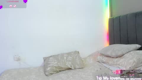 jhackelin  My independent account online show from 03.20.26