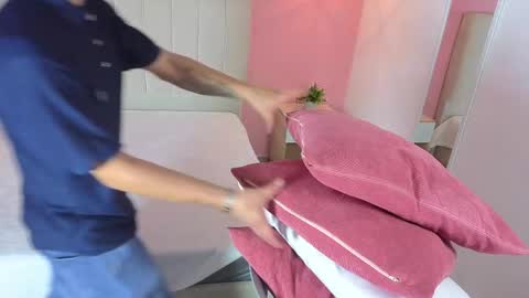 Jhan online show from 04.21.26