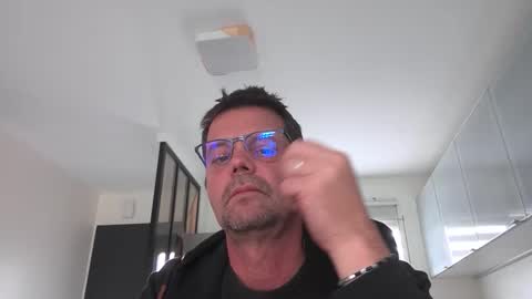 Snapshot of jhmec44000 chatting on 05.18.26 jhmec44000 online show from 05.18.26