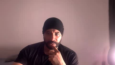 En moreno online show from 11.18.25