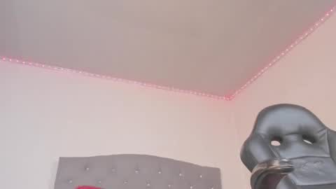 jhoanatrans22 online show from 12.15.25