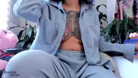  Jhoanna Largo  online show from 01.16.26