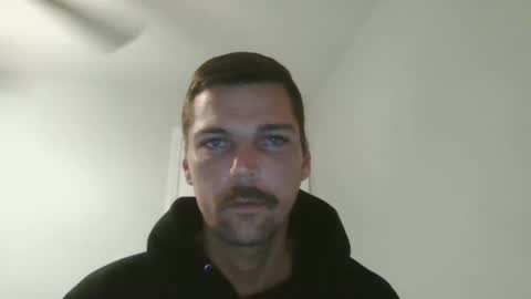 Snapshot of jholls chatting on 02.08.25 jholls online show from 02.08.25