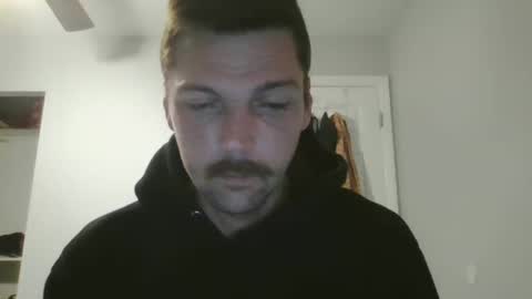 Snapshot of jholls chatting on 02.08.25 jholls online show from 02.08.25