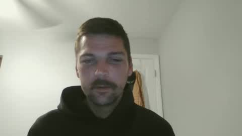 Snapshot of jholls chatting on 02.10.25 jholls online show from 02.10.25