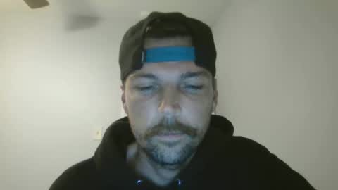 Snapshot of jholls chatting on 09.13.25 jholls online show from 09.13.25