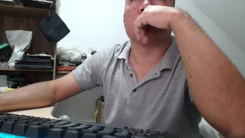 Snapshot of jhonatan_morales_s chatting on 11.11.25 jhonatan_morales_s online show from 11.11.25