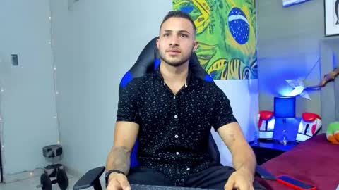 Snapshot of jhonny_flames7 chatting on 11.03.25 jhonny online show from 11.03.25