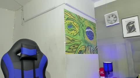 Snapshot of jhonny_flames7 chatting on 12.16.25 jhonny online show from 12.16.25