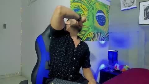 Snapshot of jhonny_flames7 chatting on 12.22.25 jhonny online show from 12.22.25