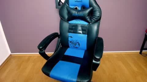 Snapshot of jhonnyboy007 chatting on 12.14.24 Black Diamond online show from 12.14.24