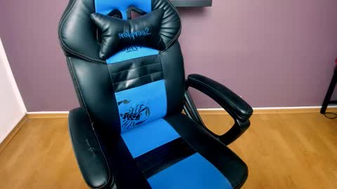 Snapshot of jhonnyboy007 chatting on 12.19.24 Black Diamond online show from 12.19.24