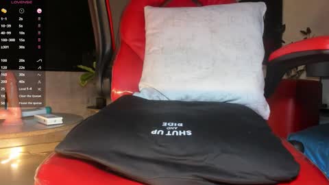 Snapshot of jhonymiller chatting on 02.10.26 jhonymiller online show from 02.10.26