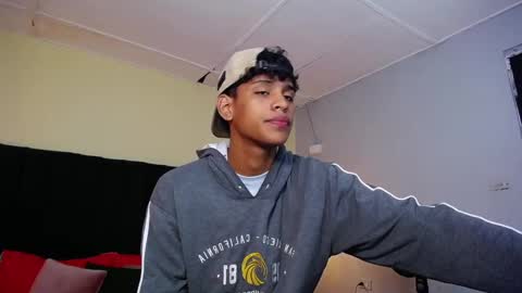 Snapshot of jhos_padill chatting on 09.19.25 jhos online show from 09.19.25