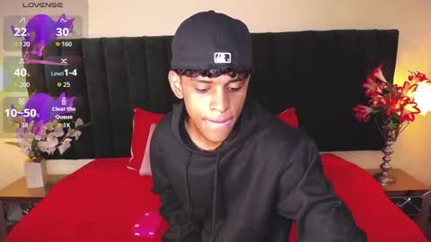 Snapshot of jhos_padill chatting on 10.13.25 jhos online show from 10.13.25