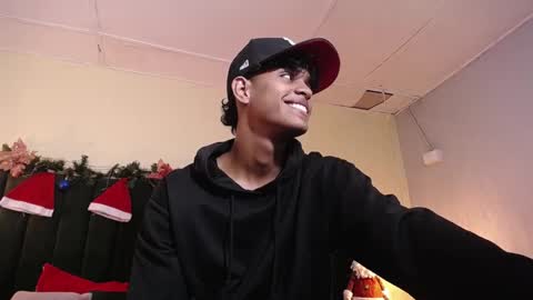 Snapshot of jhos_padill chatting on 11.27.25 jhos online show from 11.27.25