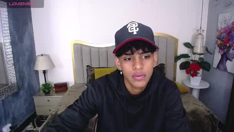 Snapshot of jhos_padill chatting on 12.17.25 jhos online show from 12.17.25