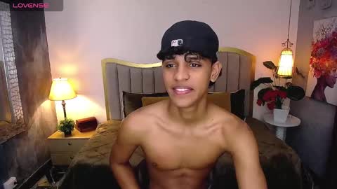 Snapshot of jhos_padill chatting on 12.19.25 jhos online show from 12.19.25