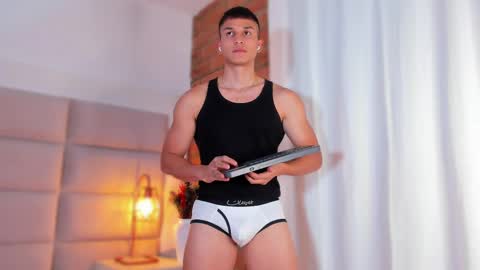 Jhosua Hunt online show from 03.10.25