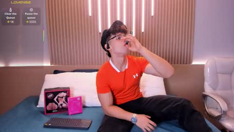 jhoumod_21 online show from 10.10.25