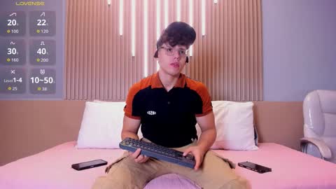 jhoumod_21 online show from 10.16.25