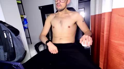 kinky party boy online show from 01.06.25