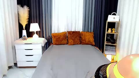 jhuliana_and_charles_room online show from 02.21.25