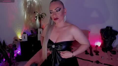 jianilnescoth online show from 10.08.25