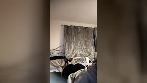 Jiggly Jessie online show from 02.02.26