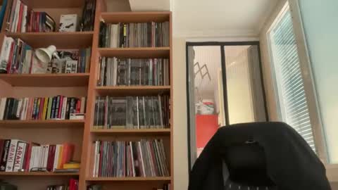 Snapshot of jim_dick chatting on 10.25.25 Jim Dick online show from 10.25.25
