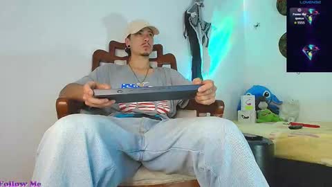 Jimm  Independent Model  online show from 11.04.25