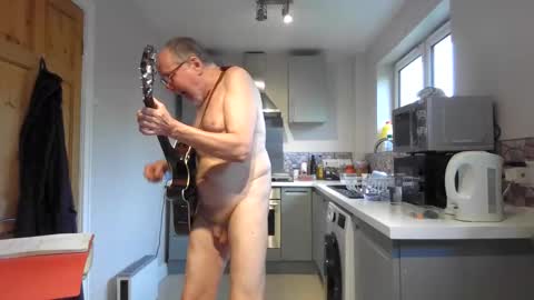 Snapshot of jimmybenido chatting on 05.02.26 Jim Redgewell online show from 05.02.26