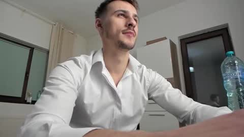 Snapshot of jimmys_style chatting on 10.17.25 AlphaJimmy online show from 10.17.25