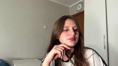 Snapshot of jinaferrier chatting on 07.18.26 Eva online show from 07.18.26