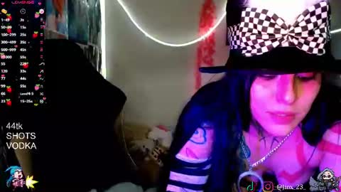 Snapshot of jinx_25 chatting on 07.26.26 Jinx online show from 07.26.26