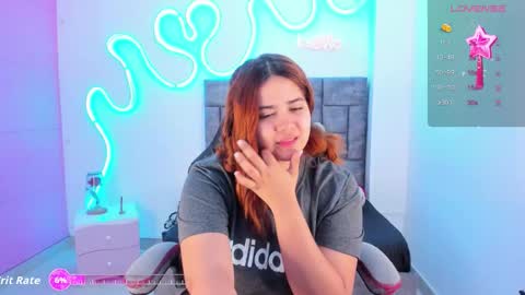 Snapshot of jisoo__ chatting on 11.27.25 kim online show from 11.27.25