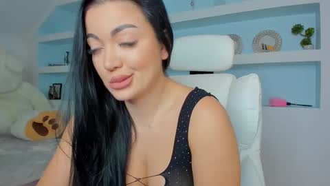 Juliee online show from 11.15.25