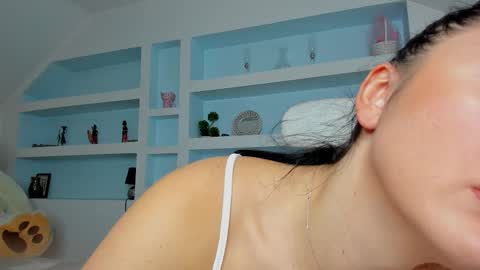 Juliee online show from 12.17.25