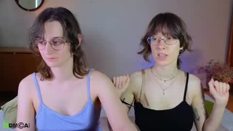 Snapshot of jitoon_exe chatting on 07.31.26 Hey Guys We are Julia ginger Tina brunette online show from 07.31.26
