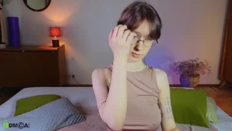 Snapshot of jitoon_exe chatting on 08.10.26 Hey Guys We are Julia ginger Tina brunette online show from 08.10.26