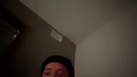 Snapshot of jizzle192 chatting on 12.05.25 jizzle192 online show from 12.05.25